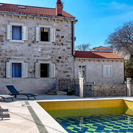 Miron - Adults Only Gæstehus 4*