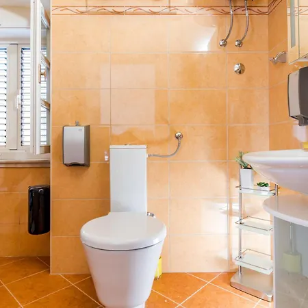 Miron - Adults Only Gæstehus 4*