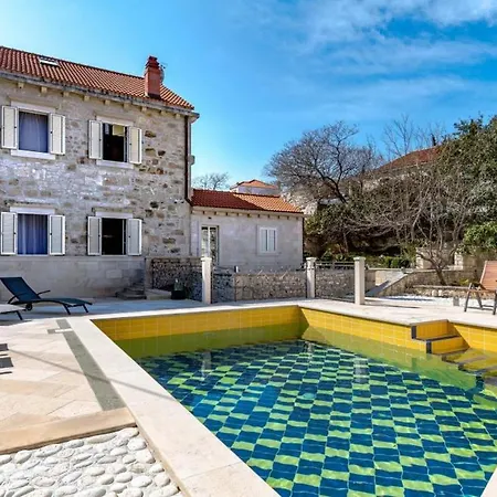 Miron - Adults Only Gæstehus 4*